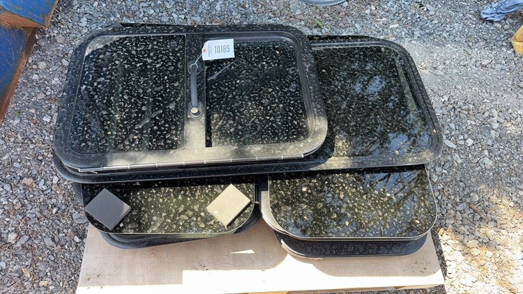 Image for PALLET OF TRAILER WINDOWS