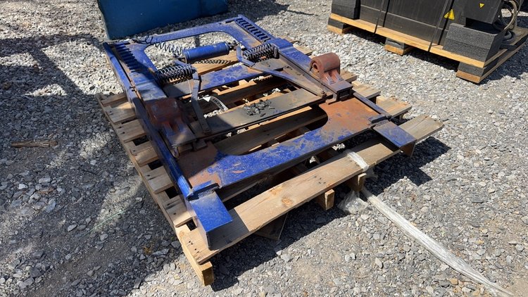 Image for SLIDING FIFTH WHEEL MOUNTING PLATE