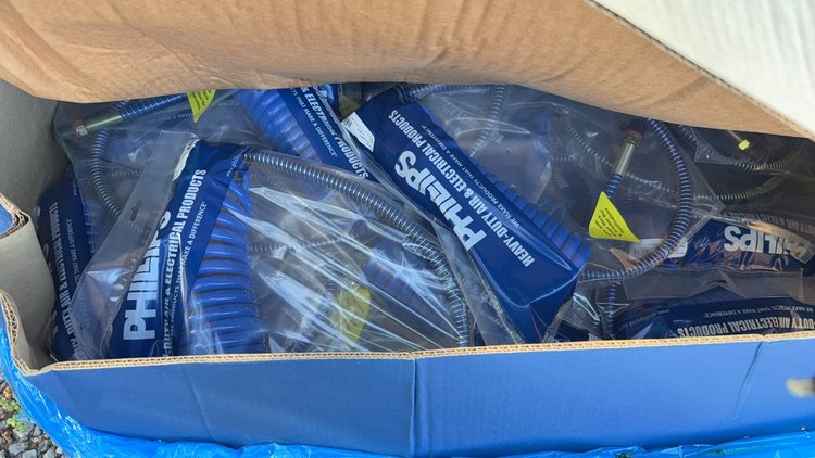 Image for PALLET OF BLUE COILED AIR LINES