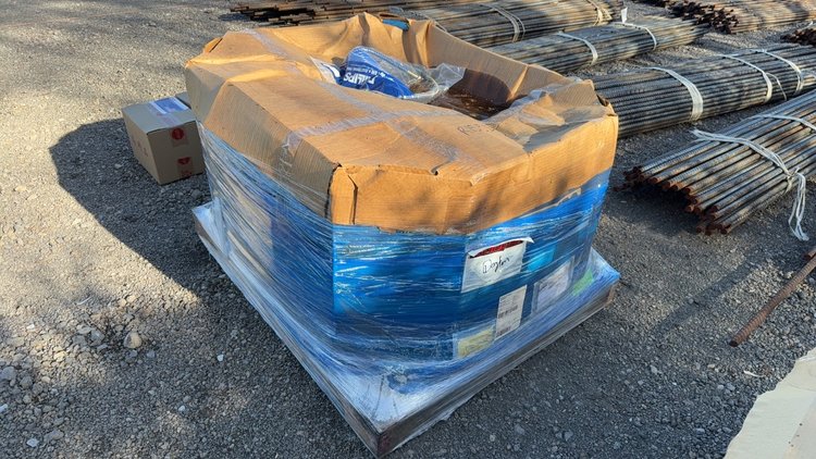 Image for PALLET OF BLUE COILED AIR LINES