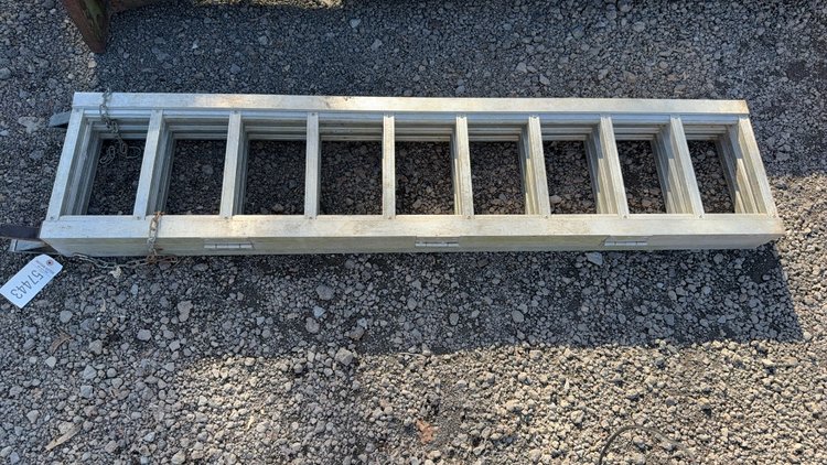 Image for SET OF FOLDABLE ALUMINUM RAMPS