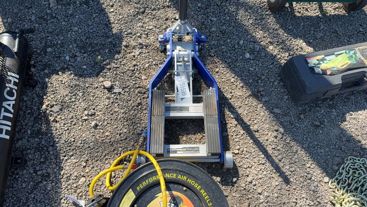 Image for PITTSBURG MOTORCYCLE LIFT