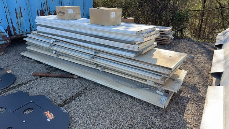 Image for BUNDLE OF VARIOUS GARAGE DOOR PANELS AND PARTS