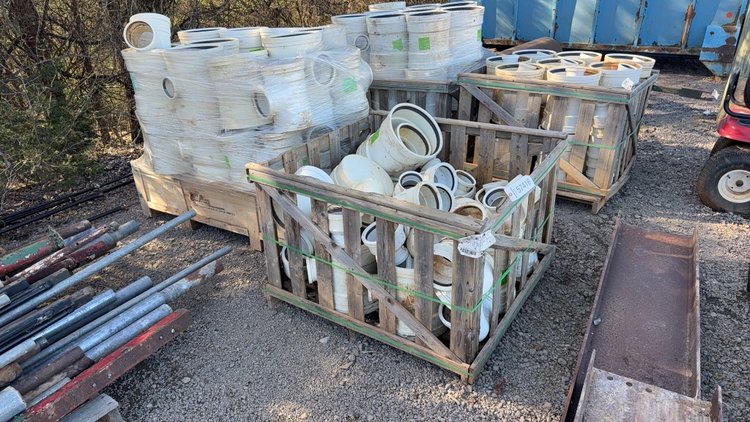 Image for QTY (2) PALLET OF PVC TEE FITTINGS