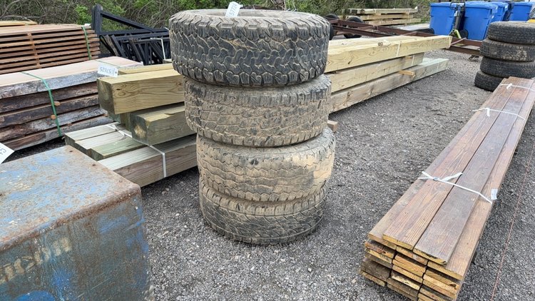 Image for QTY(4) BF GOODRICH 315/70 R17 TRUCK TIRES