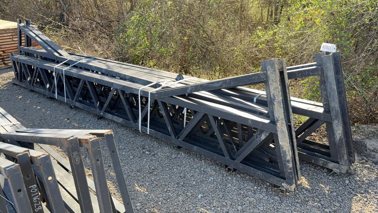 Image for QTY(5) 30' HEAVY DUTY GABLE TRUSSES