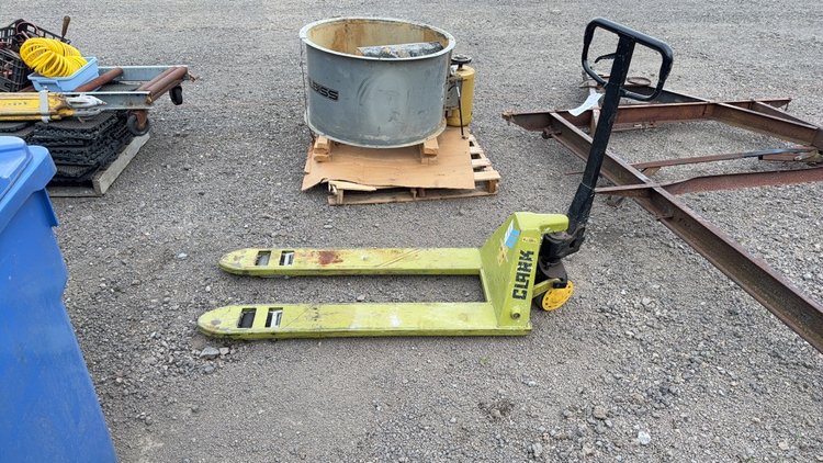 Image for CLARK MANUAL PALLET JACK