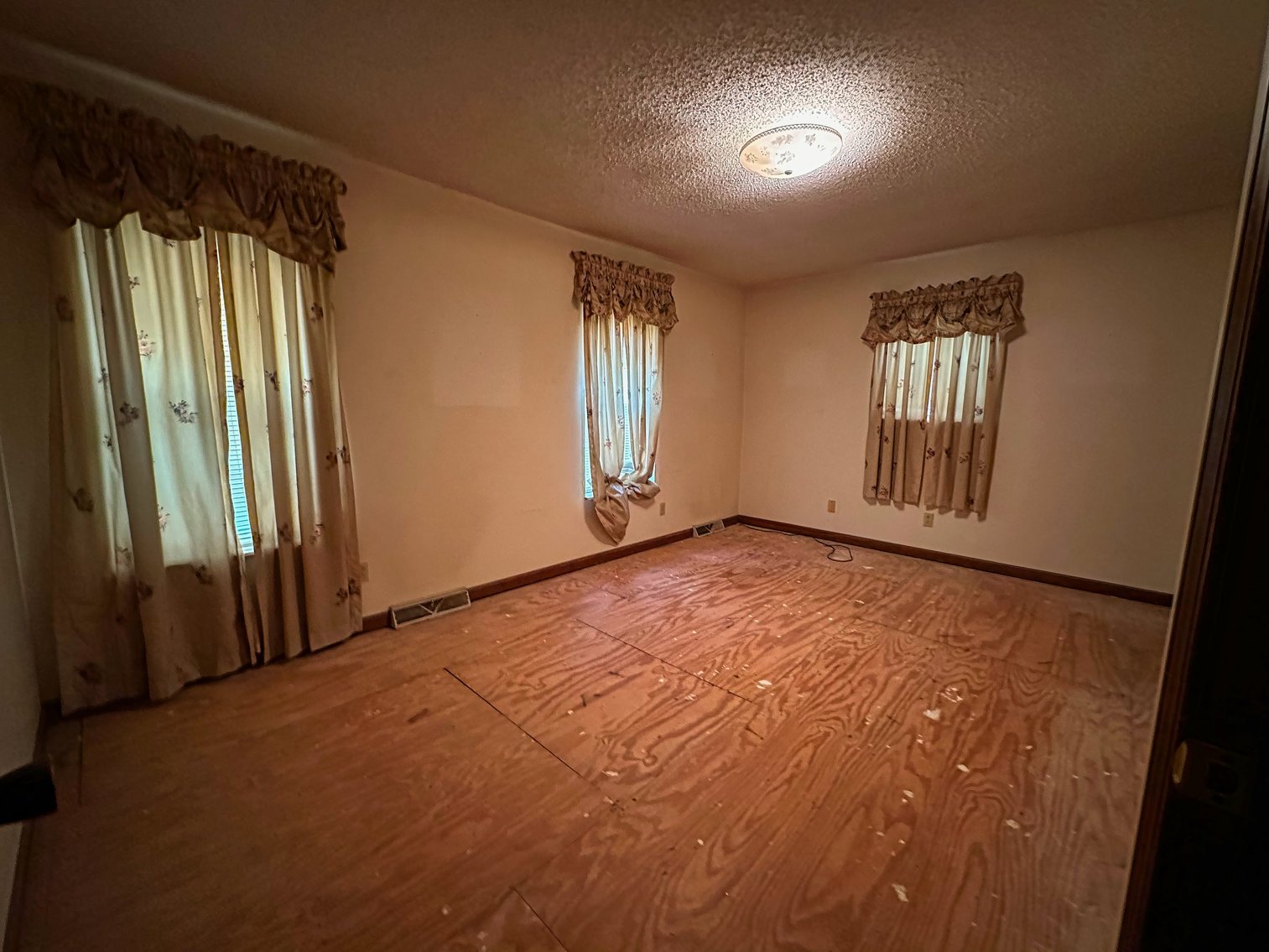 Image for 4925 Old Kentucky Road Absolute Auction, Morristown TN -  5+/- Acres/Plus House