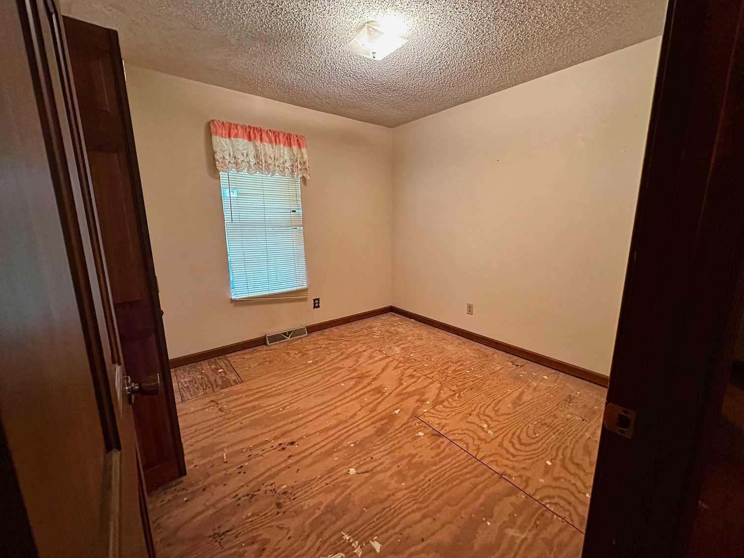 Image for 4925 Old Kentucky Road Absolute Auction, Morristown TN -  5+/- Acres/Plus House