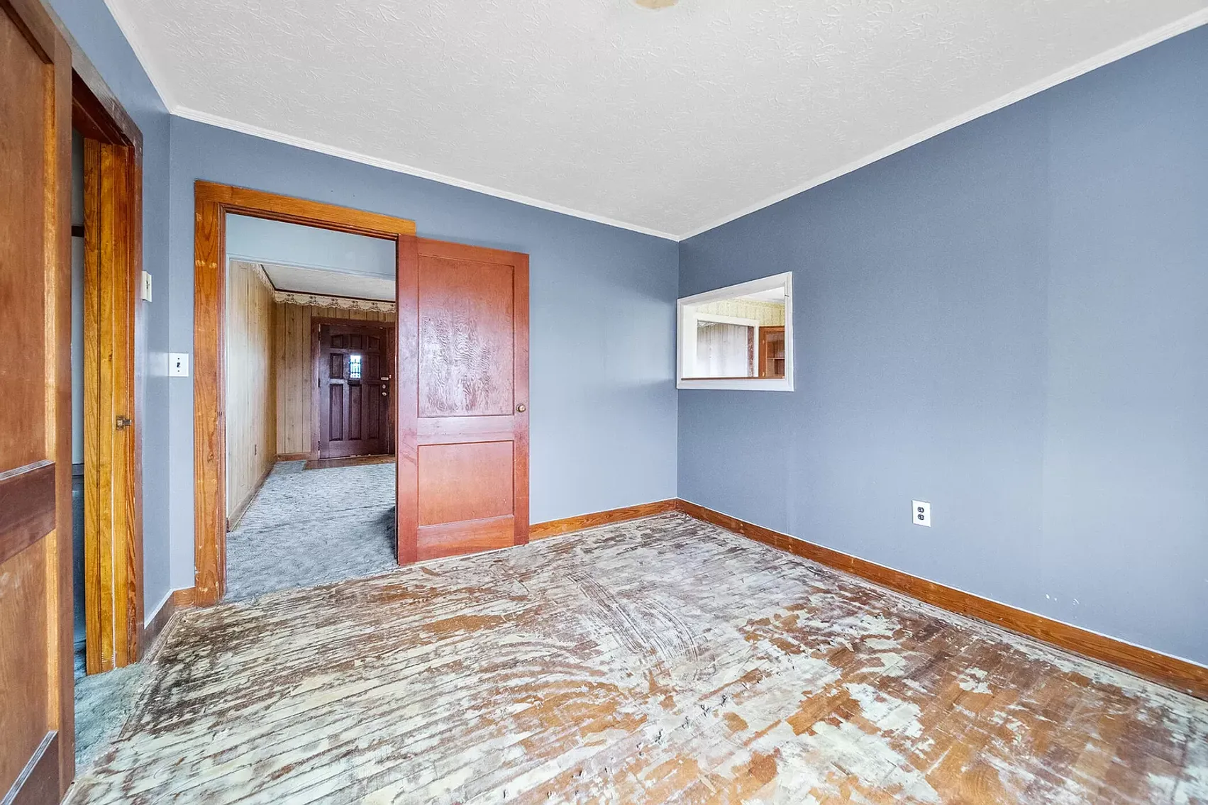 Image for ABSOLUTE REAL ESTATE AUCTION - THURSDAY APRIL 4TH AT 9AM