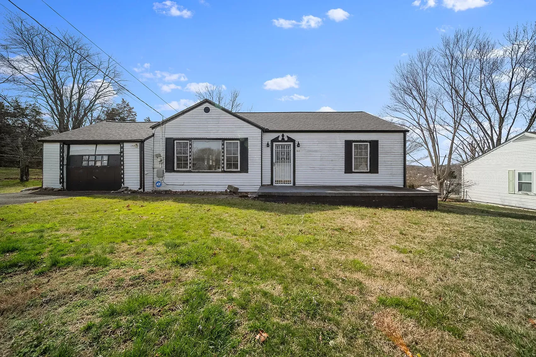 Image for ABSOLUTE REAL ESTATE AUCTION - THURSDAY APRIL 4TH AT 9AM