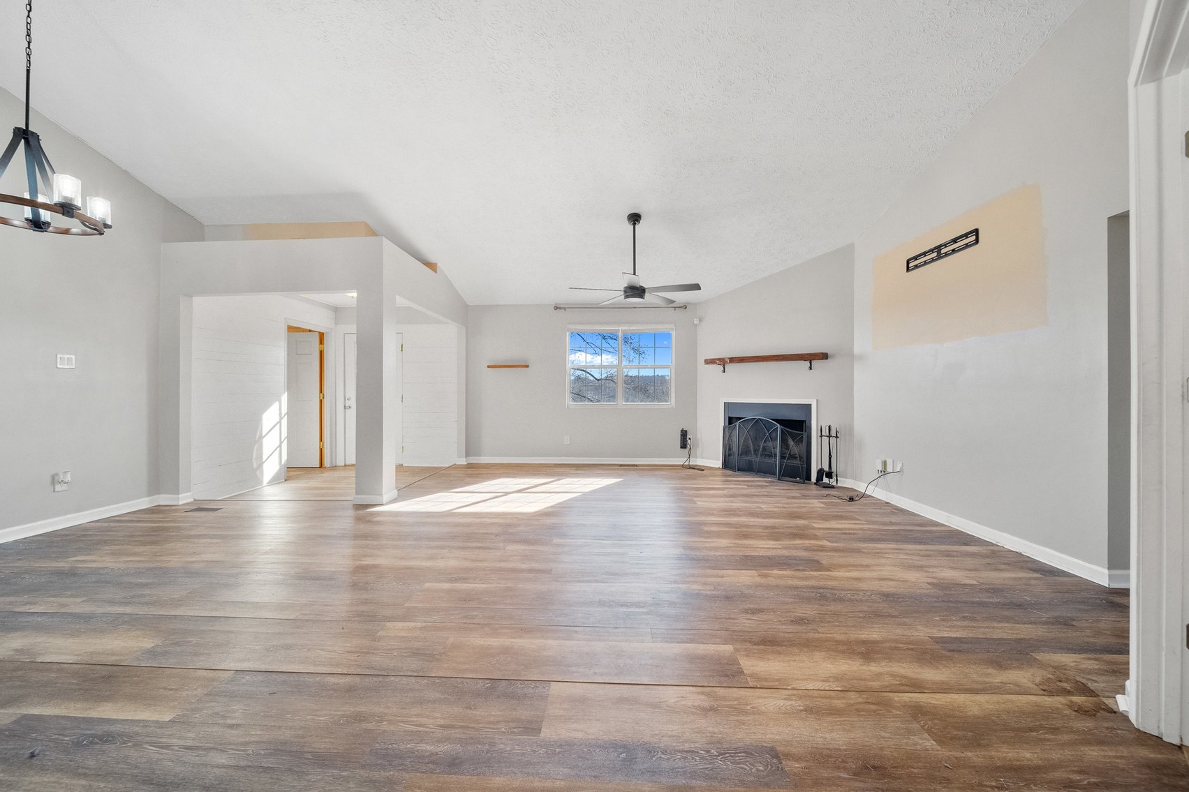 Image for FOR SALE Stunning East Tennessee Smoky Mountain View Home on 4+ Acres.