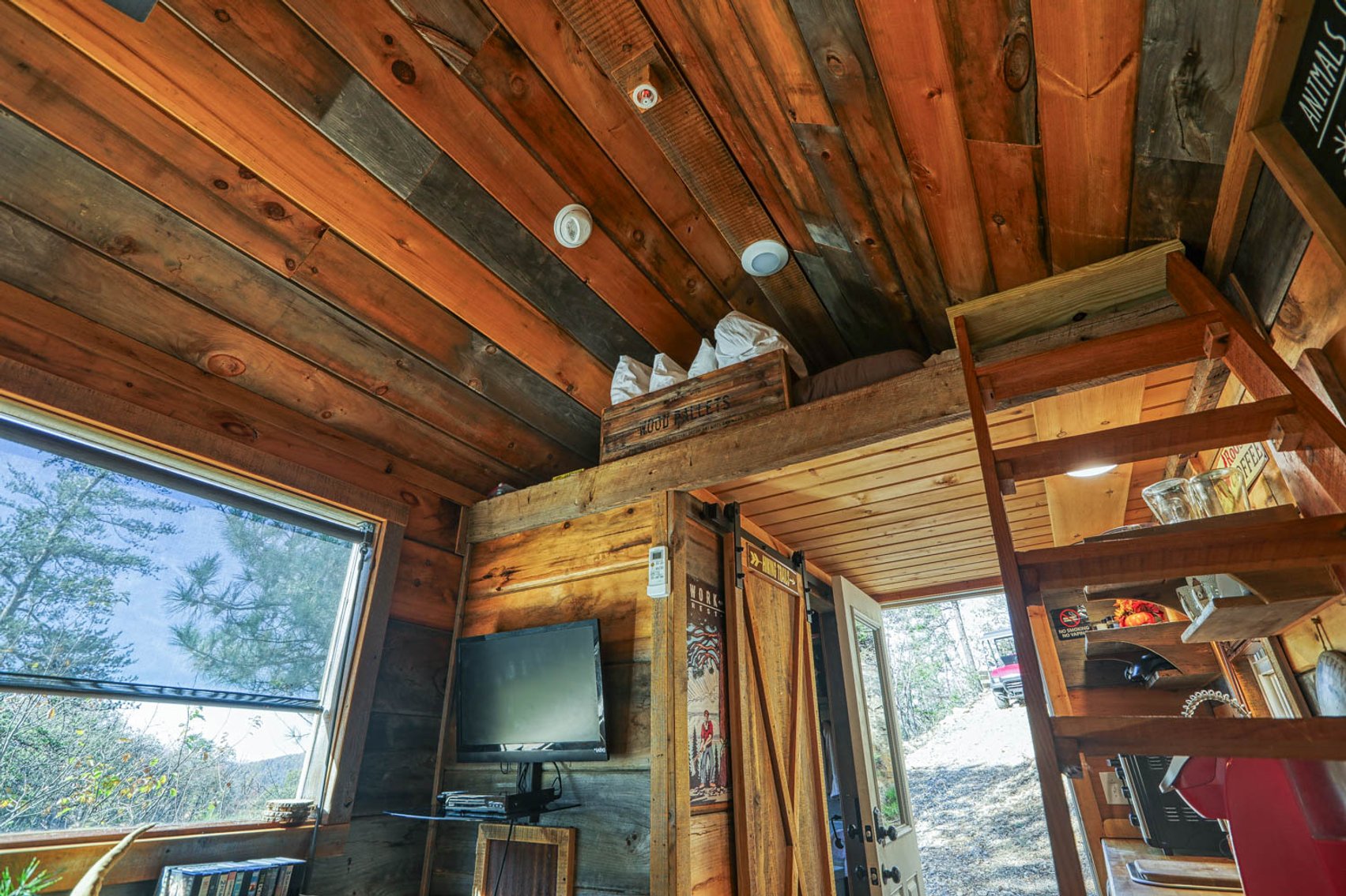 Image for Get Farther Away Cabin Rentals - 1900 Woodland Way. Newport, TN. Timed Reserve Auction