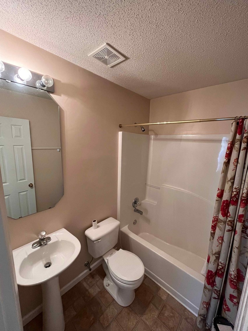 Image for Simulcast Auction for Holly Springs Home!