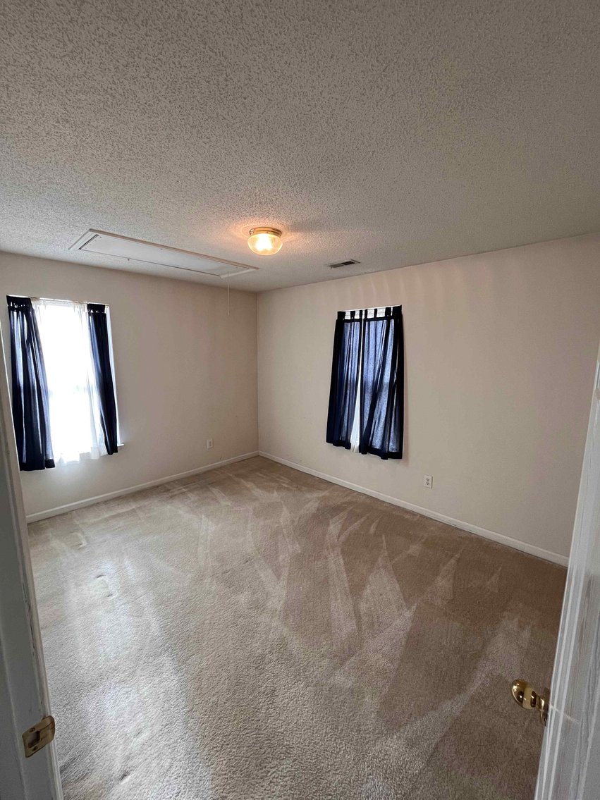 Image for Simulcast Auction for Holly Springs Home!