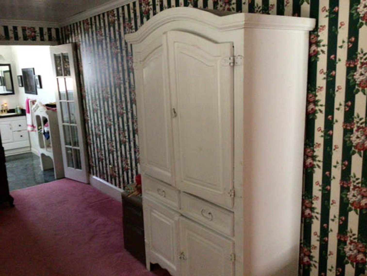 Image for Large Collection of Antiques and Glassware