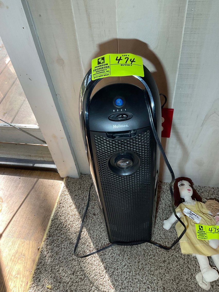 Image for Large Collection of Antiques and Glassware