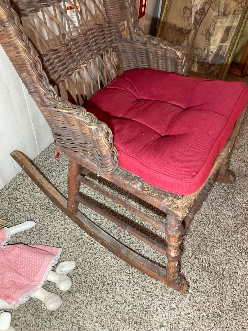 Image for Large Collection of Antiques and Glassware