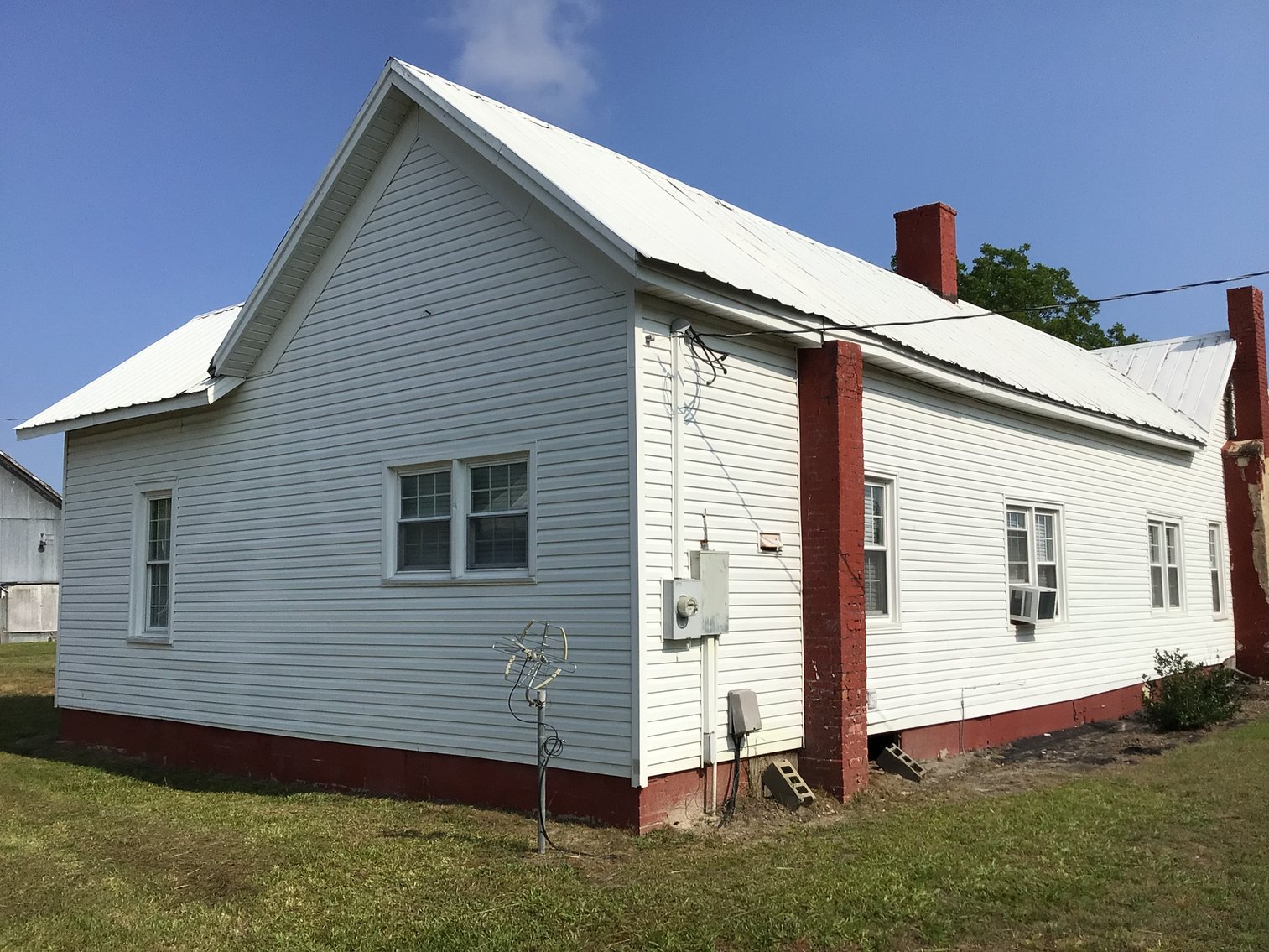 Image for Large Farmhouse located on nearly 2 acres in Johnston County!