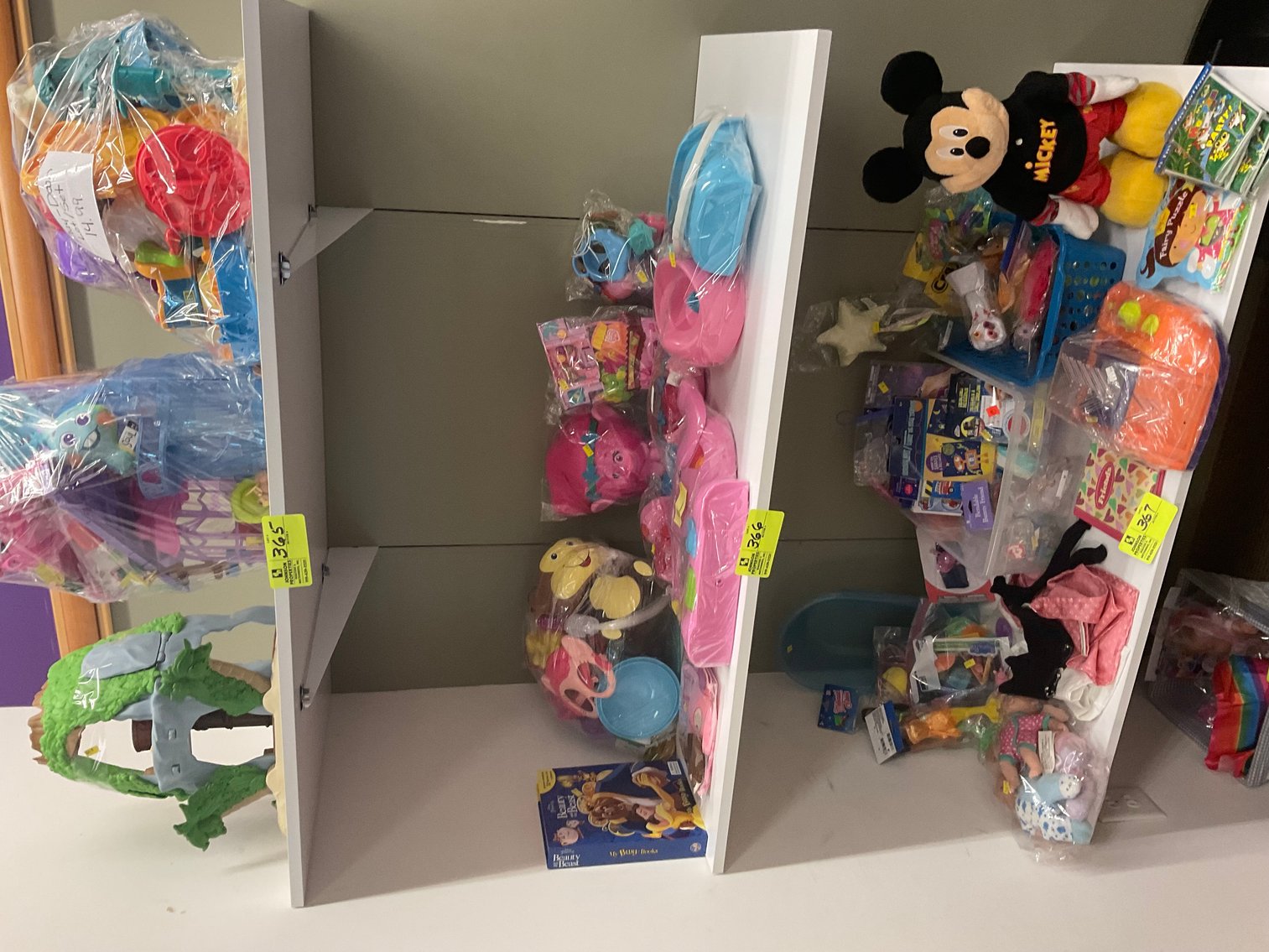 Image for Mama's House of Thrift LIVE Liquidation Auction