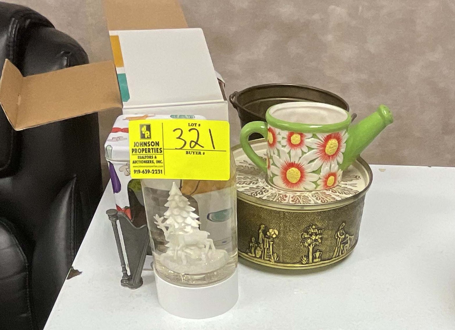 Image for Online Only Personal Property a Sewing Lovers Dream!