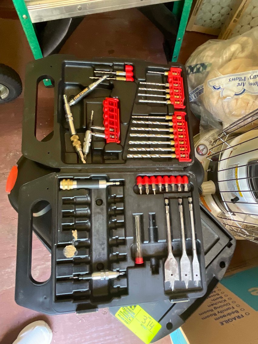 Image for Online Only Personal Property a Sewing Lovers Dream!