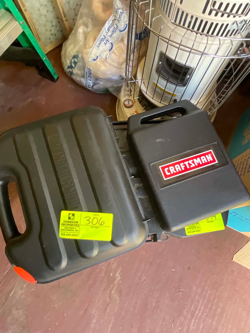 Image for Online Only Personal Property a Sewing Lovers Dream!