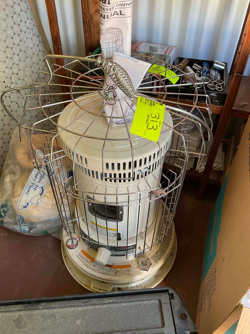 Image for Online Only Personal Property a Sewing Lovers Dream!