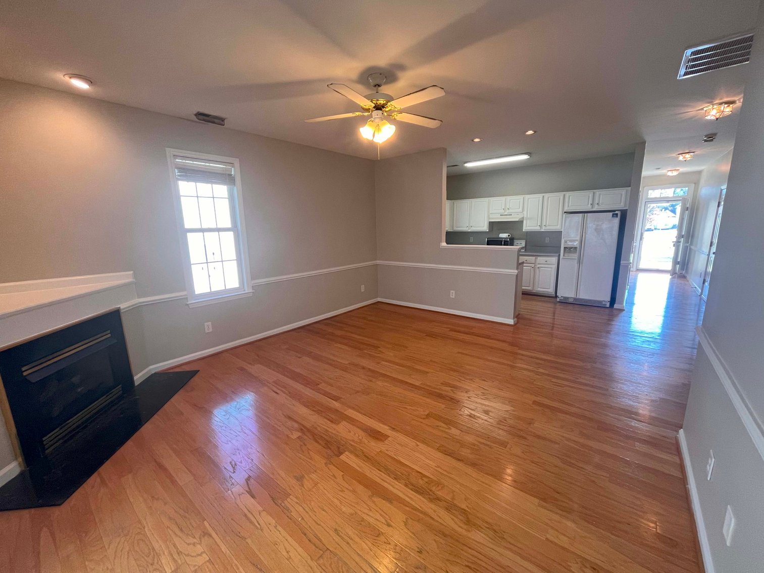 Image for Beautiful Single Family 2 Bedroom Townhome!