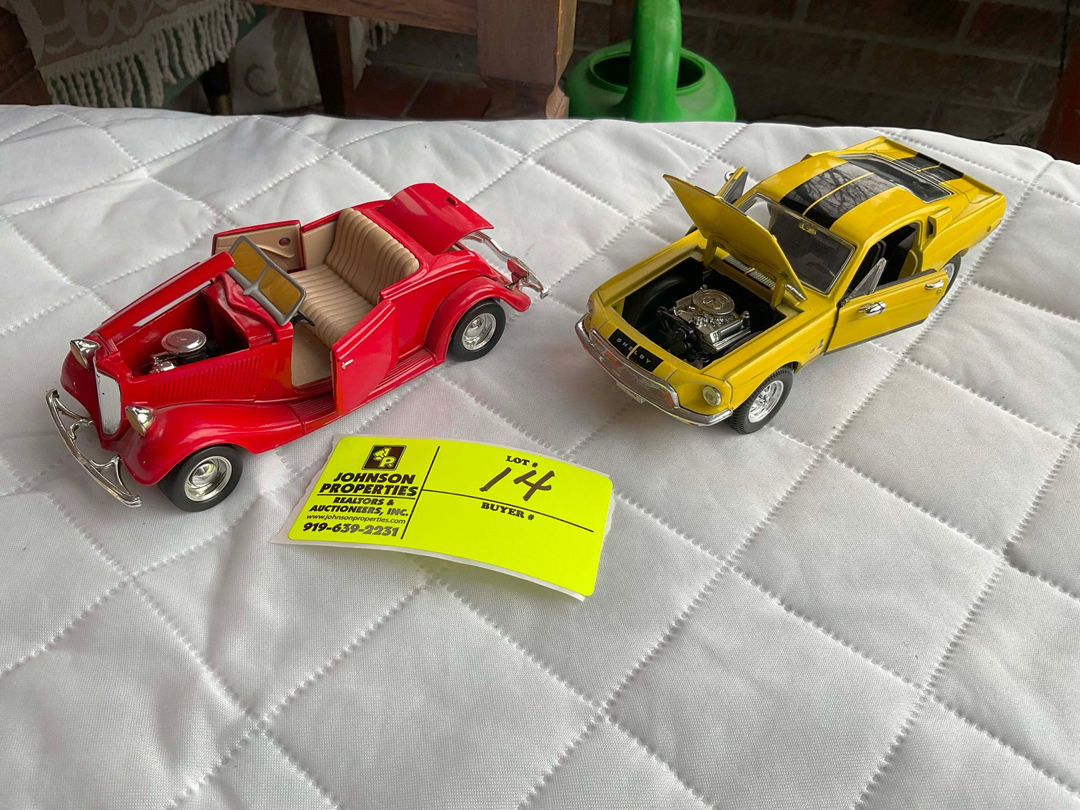 Image for Madura Estate (deceased) Collectible Die Cast Car Auction