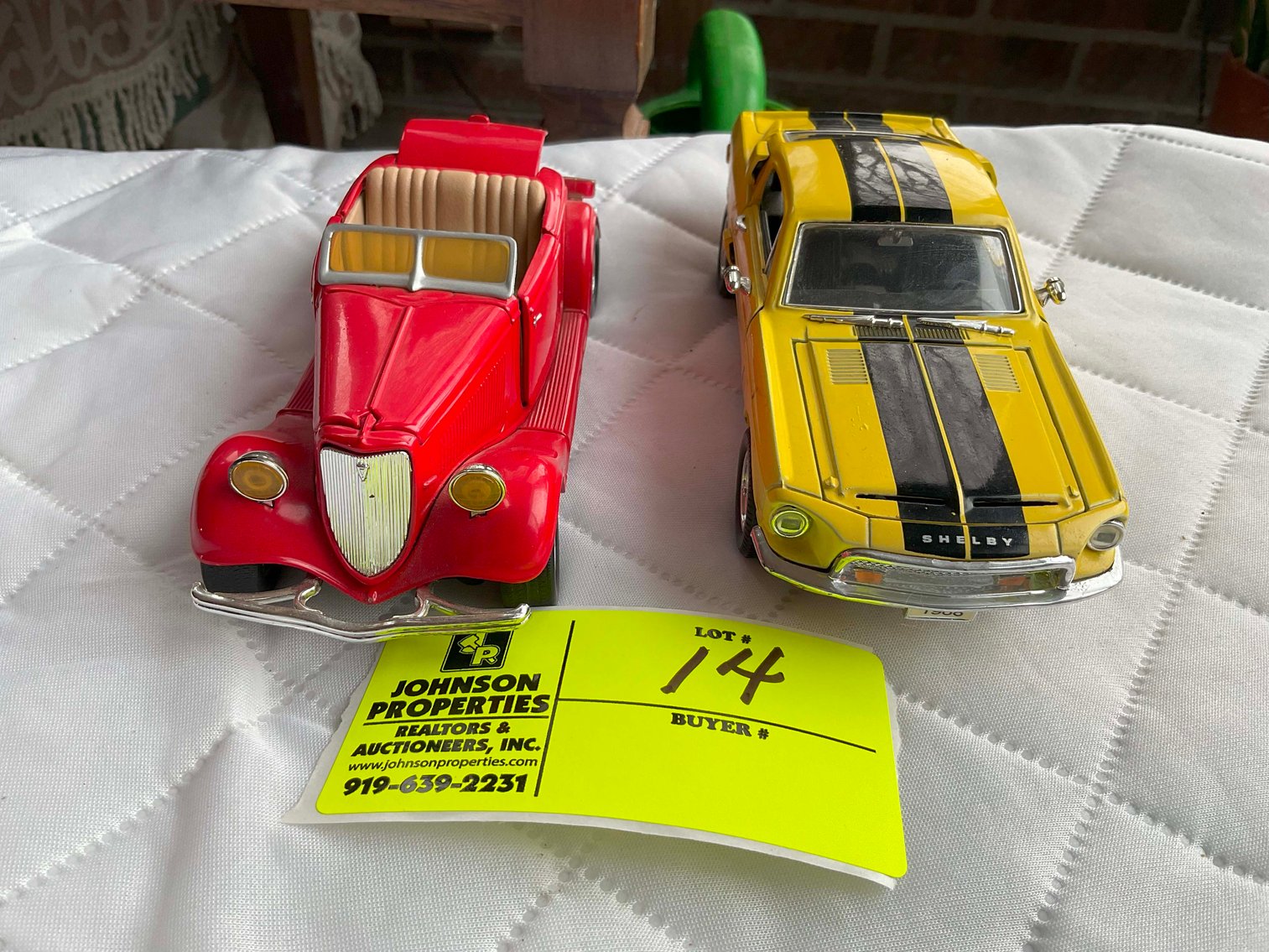 Image for Madura Estate (deceased) Collectible Die Cast Car Auction