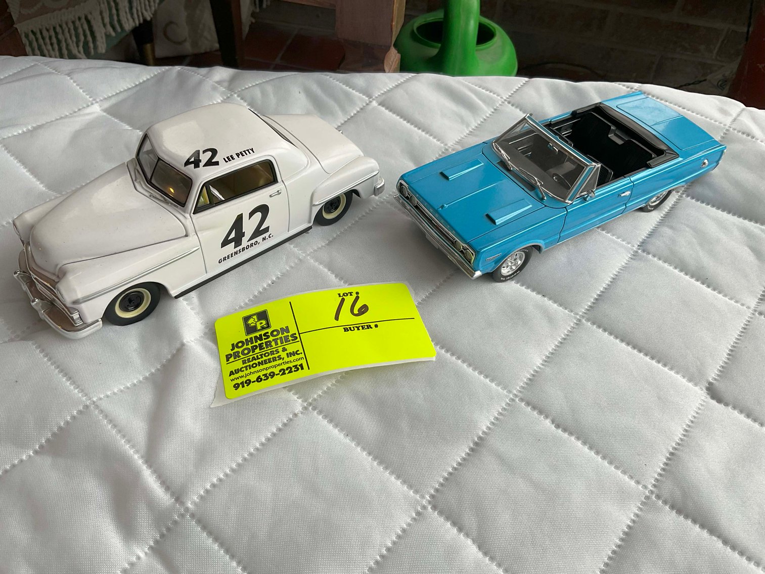 Image for Madura Estate (deceased) Collectible Die Cast Car Auction