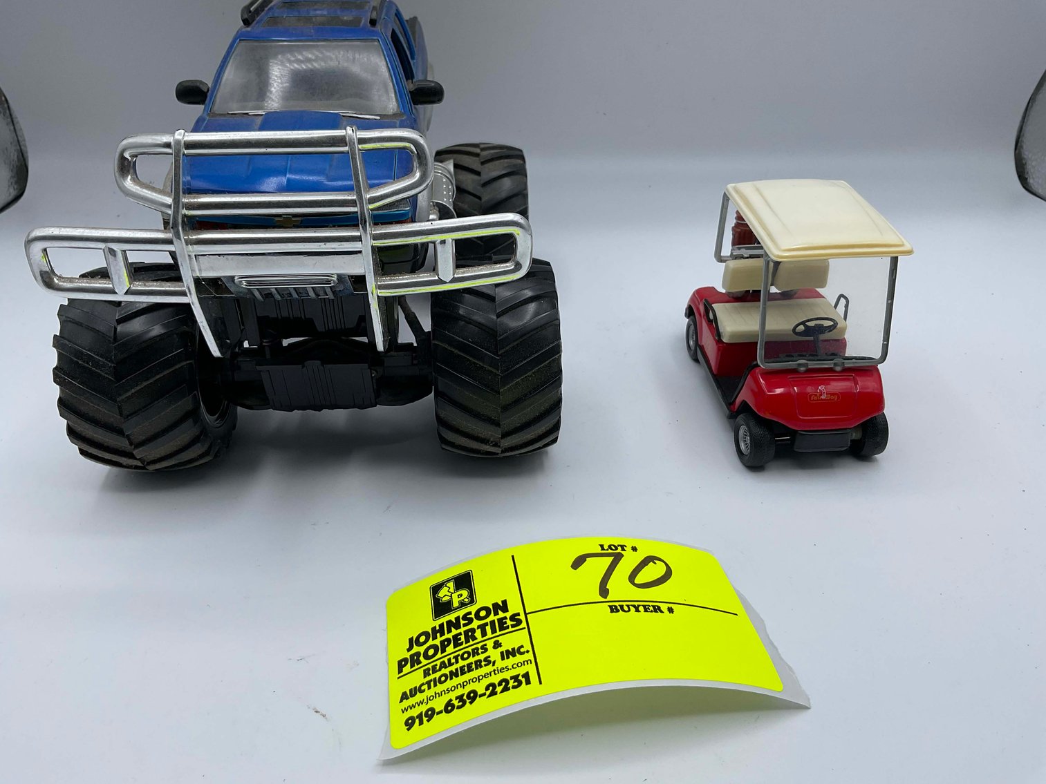 Image for Madura Estate (deceased) Collectible Die Cast Car Auction