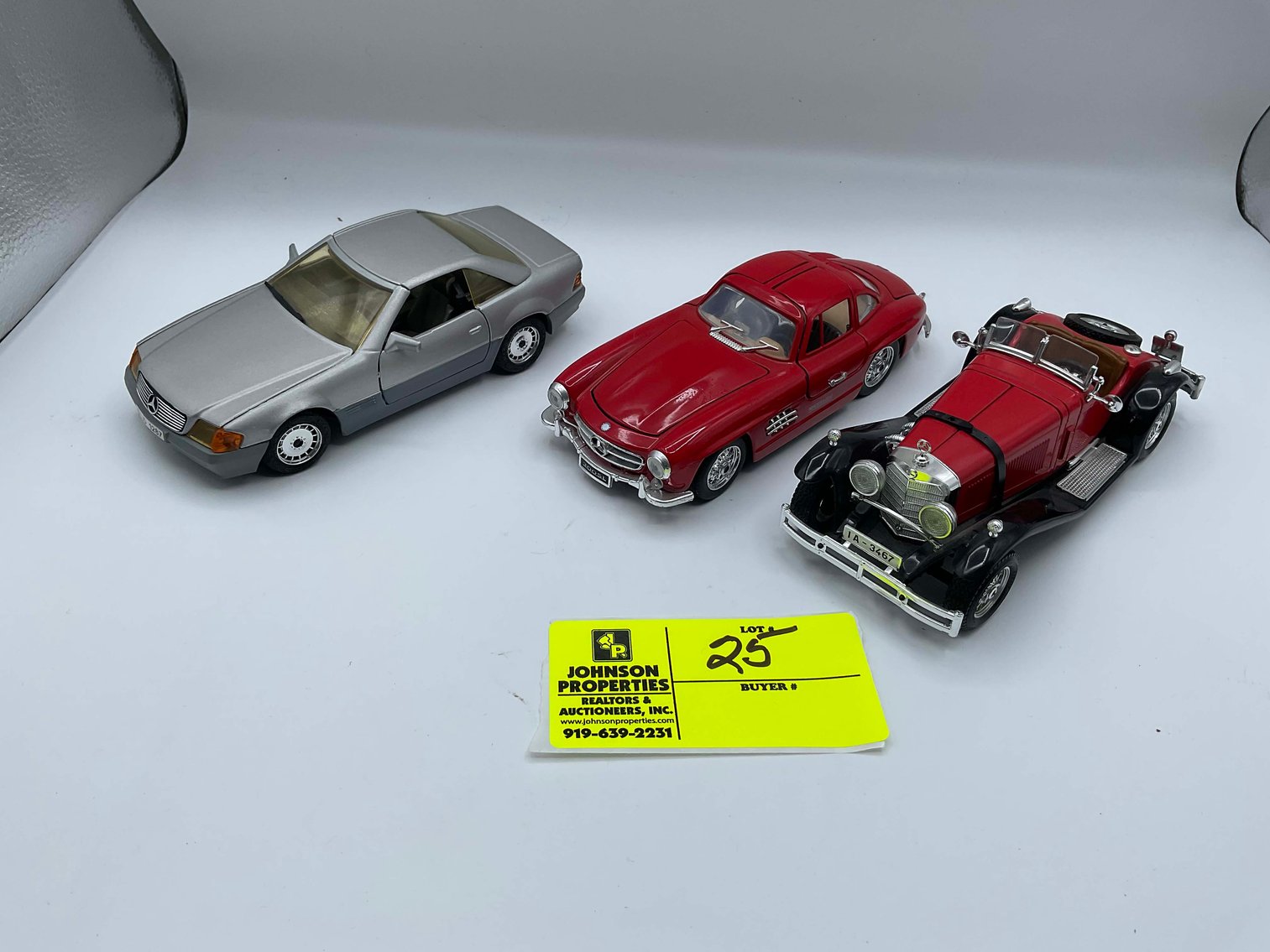 Image for Madura Estate (deceased) Collectible Die Cast Car Auction