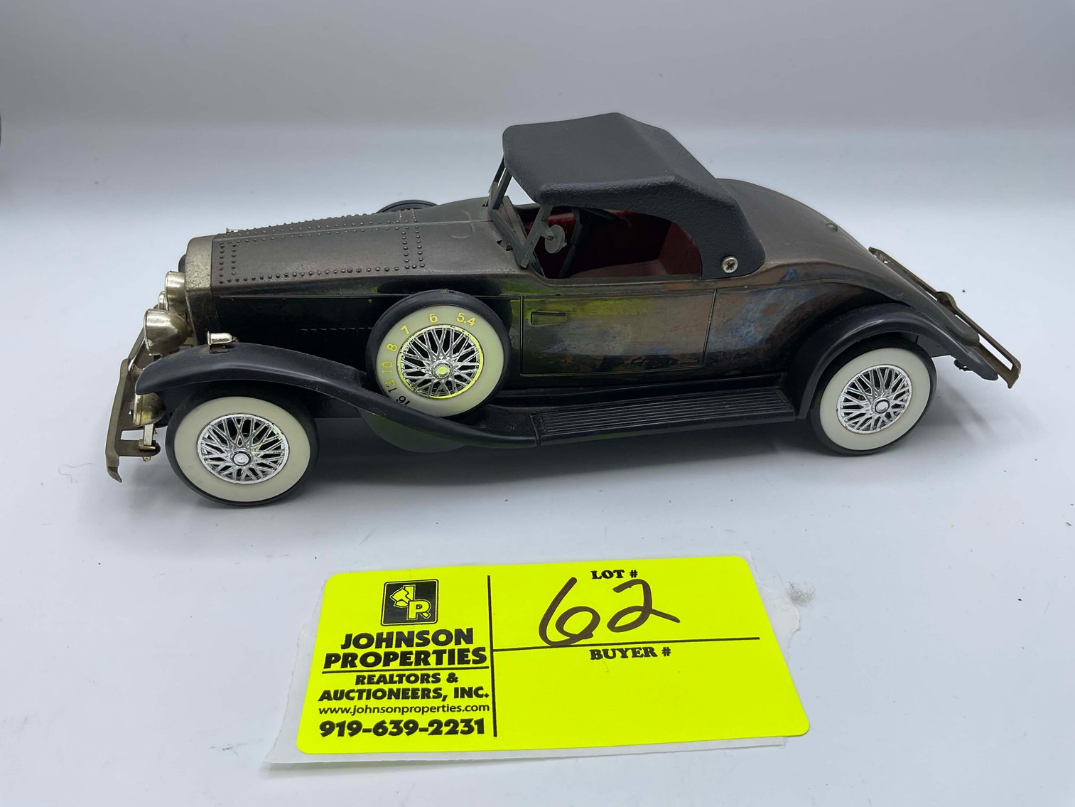 Image for Madura Estate (deceased) Collectible Die Cast Car Auction