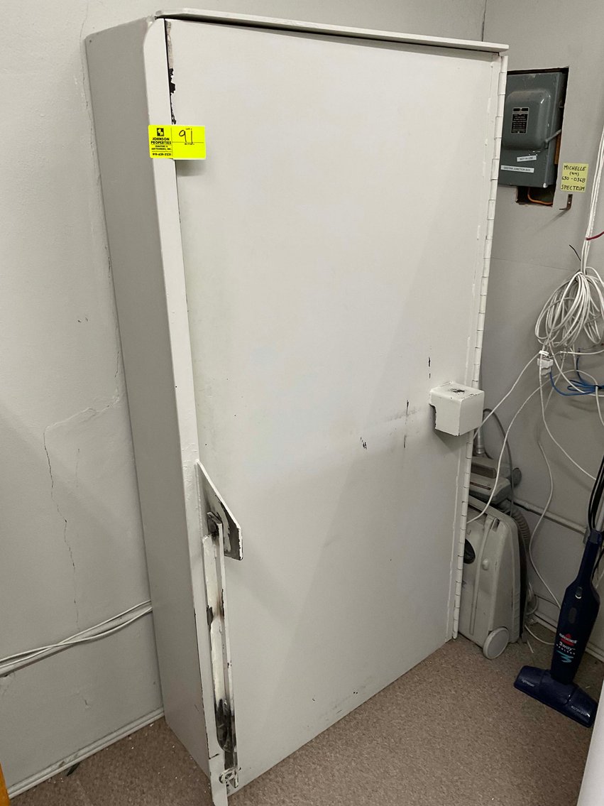 Image for Hospital Pharmacy Remaining Contents Auction in Dunn!