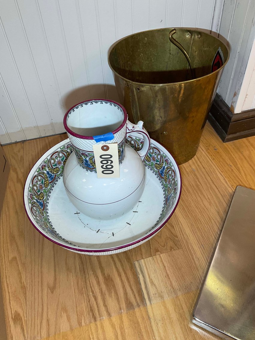 Image for Nowells Clothiers Final Liquidation Auction!