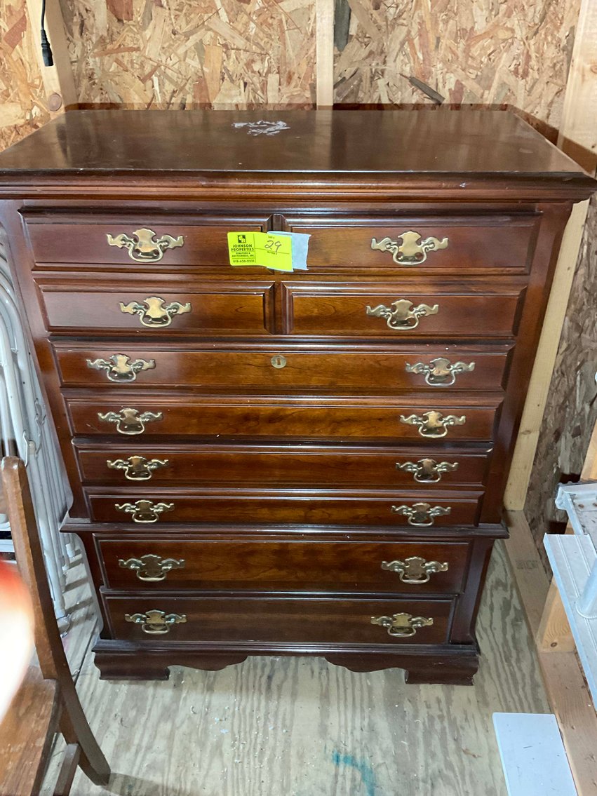 Image for Offering all of the Contents from a Local Group Home in this Absolute Online Auction!