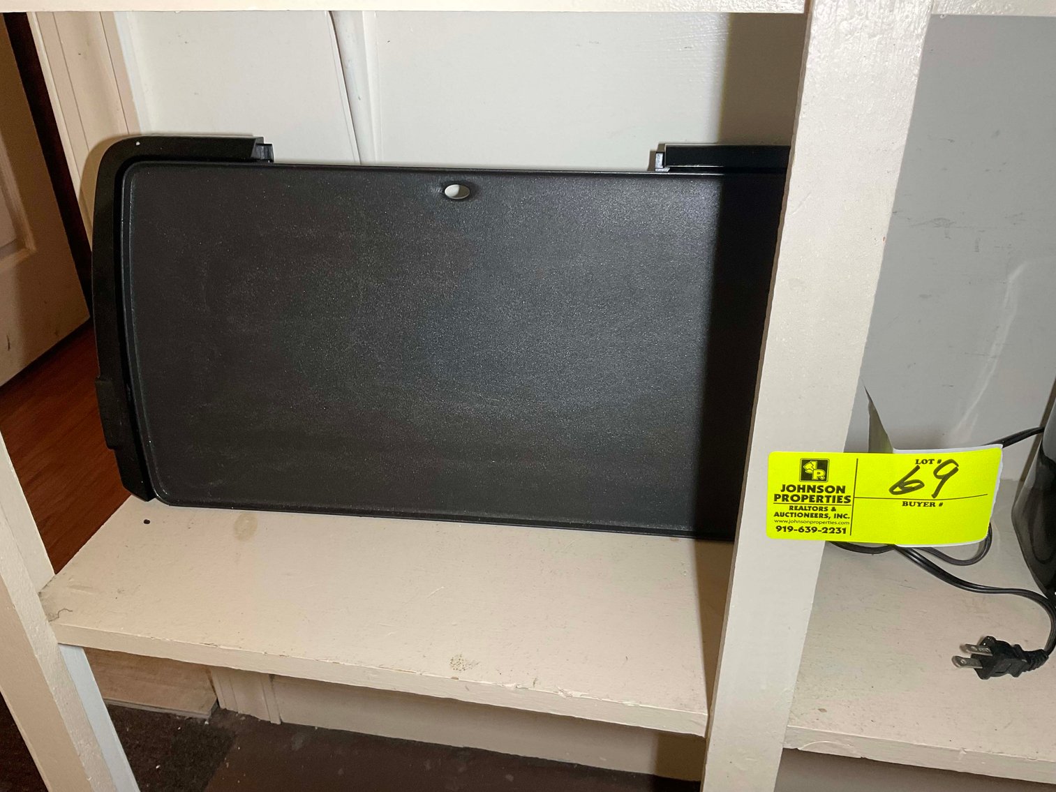 Image for Offering all of the Contents from a Local Group Home in this Absolute Online Auction!