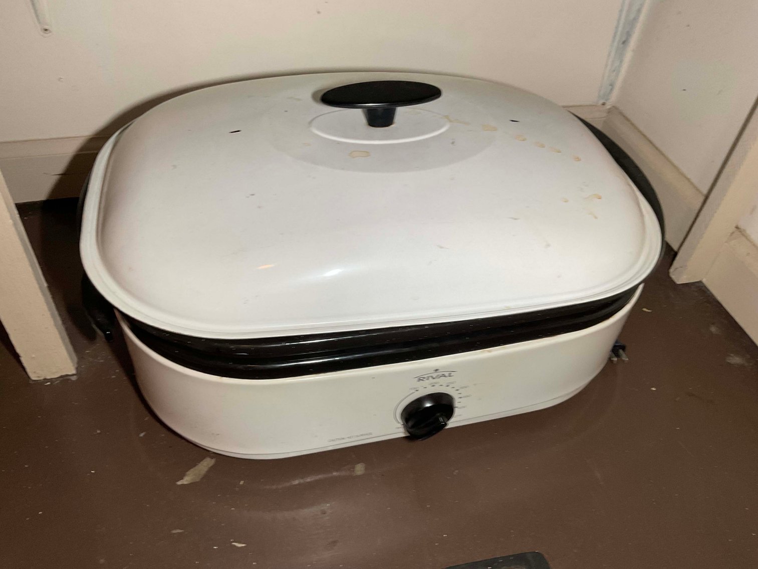 Image for Offering all of the Contents from a Local Group Home in this Absolute Online Auction!