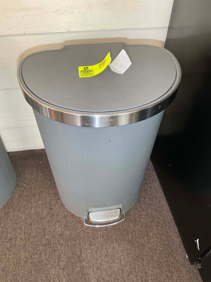 Image for Offering all of the Contents from a Local Group Home in this Absolute Online Auction!