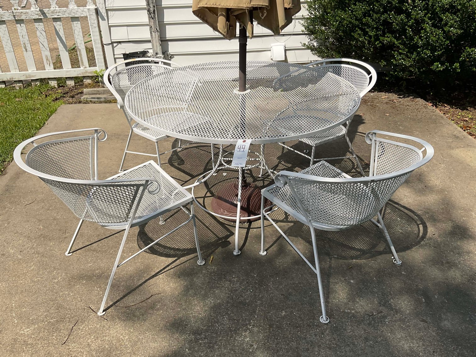 Image for Offering all of the Contents from a Local Group Home in this Absolute Online Auction!