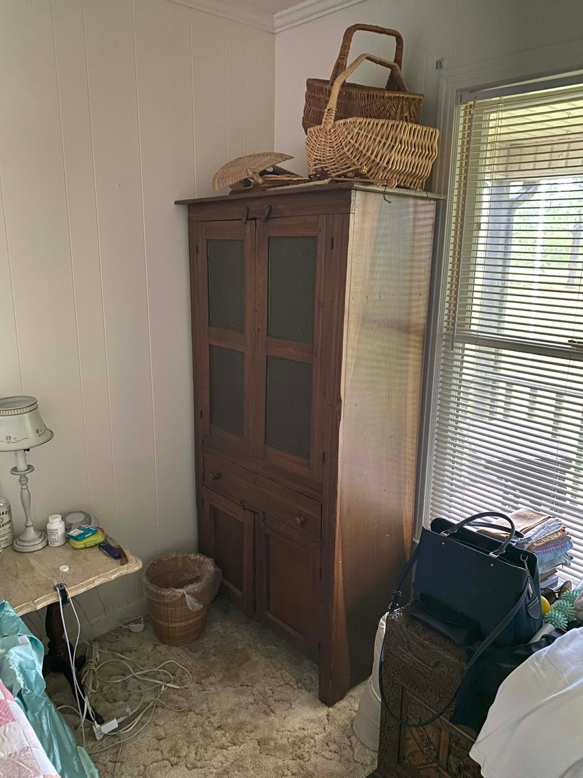 Image for Huge Collection of Furniture, Glassware and lots more Selling Absolute in this Online Only Auction Event!