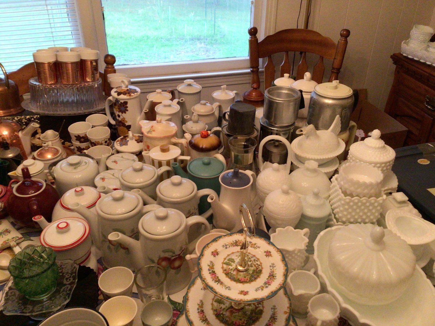 Image for Huge Collection of Furniture, Glassware and lots more Selling Absolute in this Online Only Auction Event!