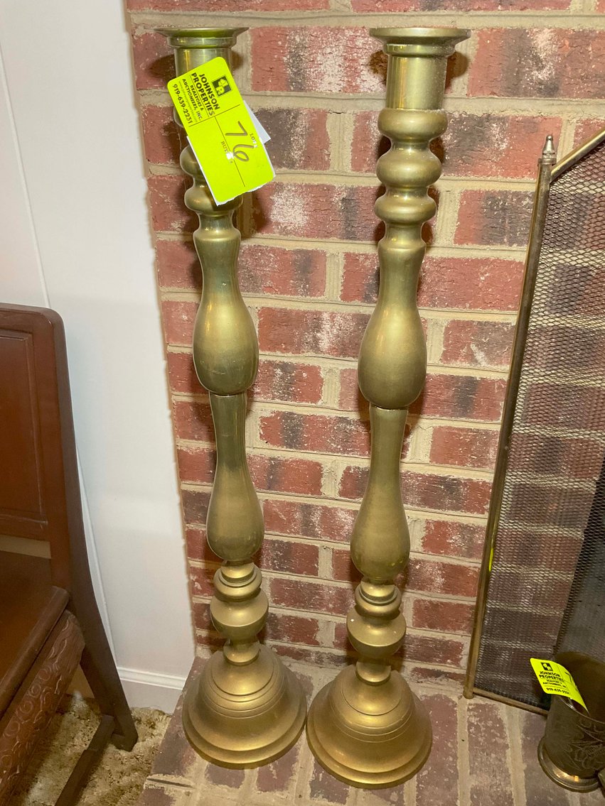 Image for Huge Collection of Furniture, Glassware and lots more Selling Absolute in this Online Only Auction Event!