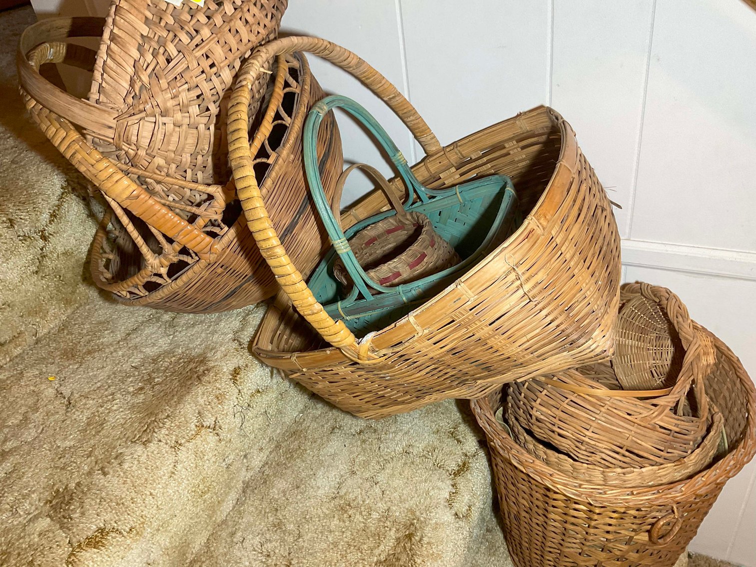 Image for Huge Collection of Furniture, Glassware and lots more Selling Absolute in this Online Only Auction Event!