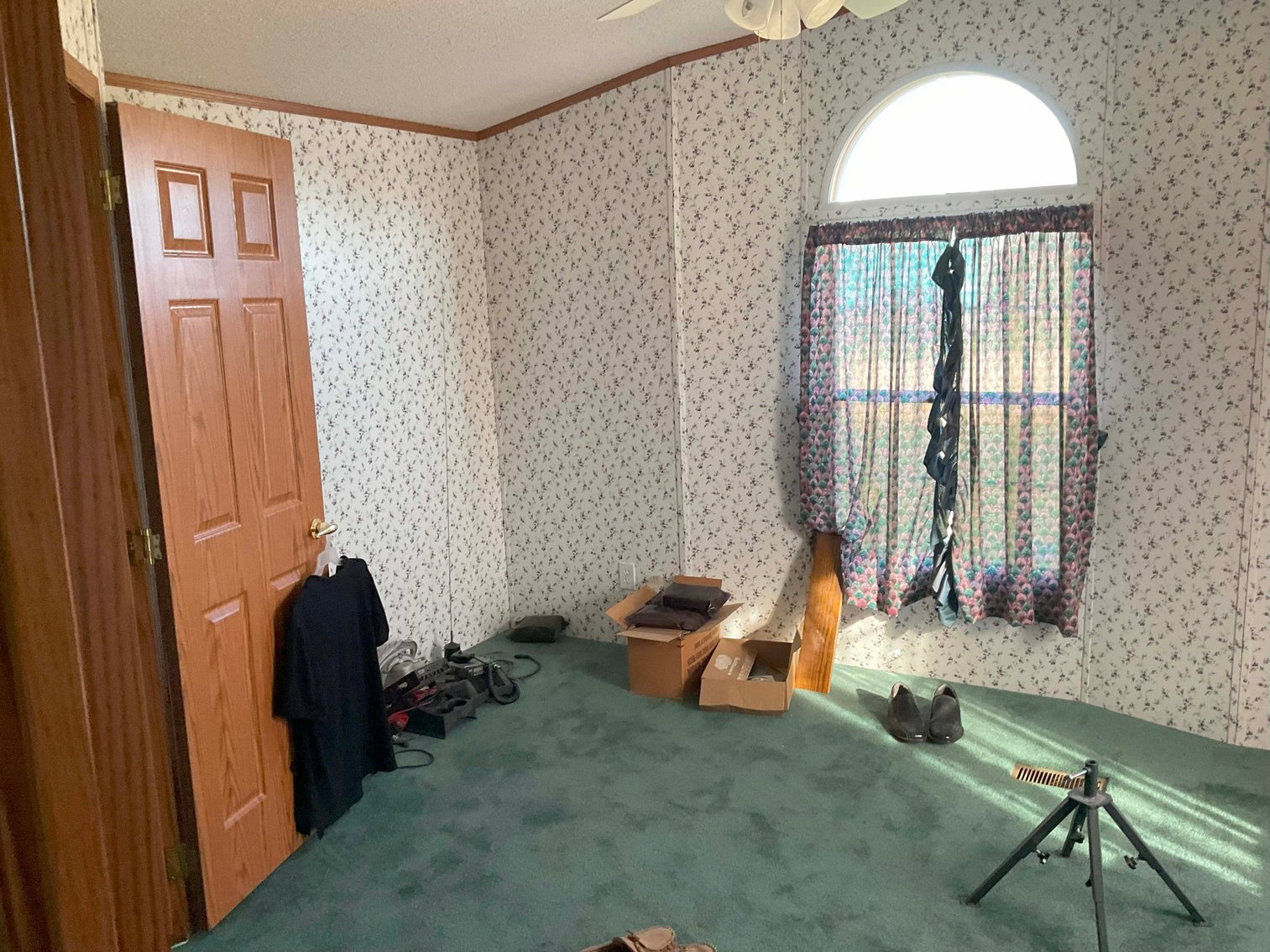 Image for The Robert Thomas Estate (deceased) Single wide Home Auction!