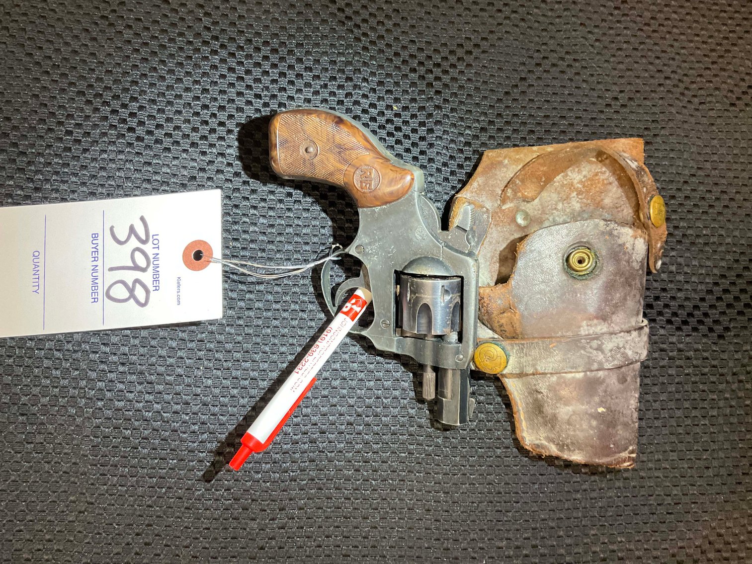 Image for Handmade Damascus Steel Knives and Online Firearms Auction  just in time for Christmas!