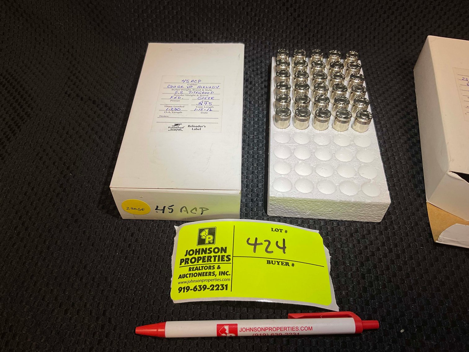 Image for Handmade Damascus Steel Knives and Online Firearms Auction  just in time for Christmas!