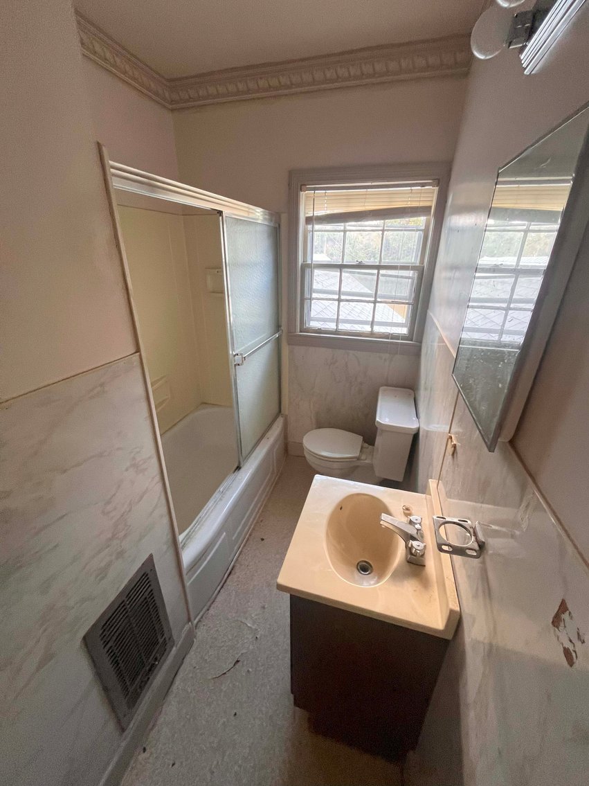 Image for Huge Rental and Investment Property Auction with 17 Different Properties in this Live / Online /Simulcast Event!